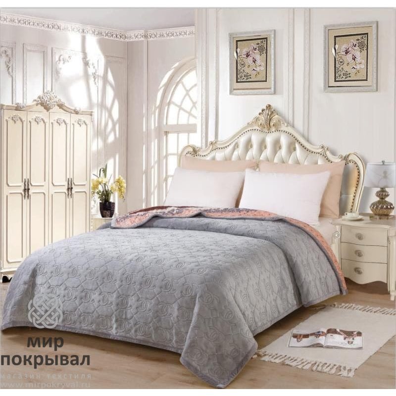Покрывало на кровать Chanel
