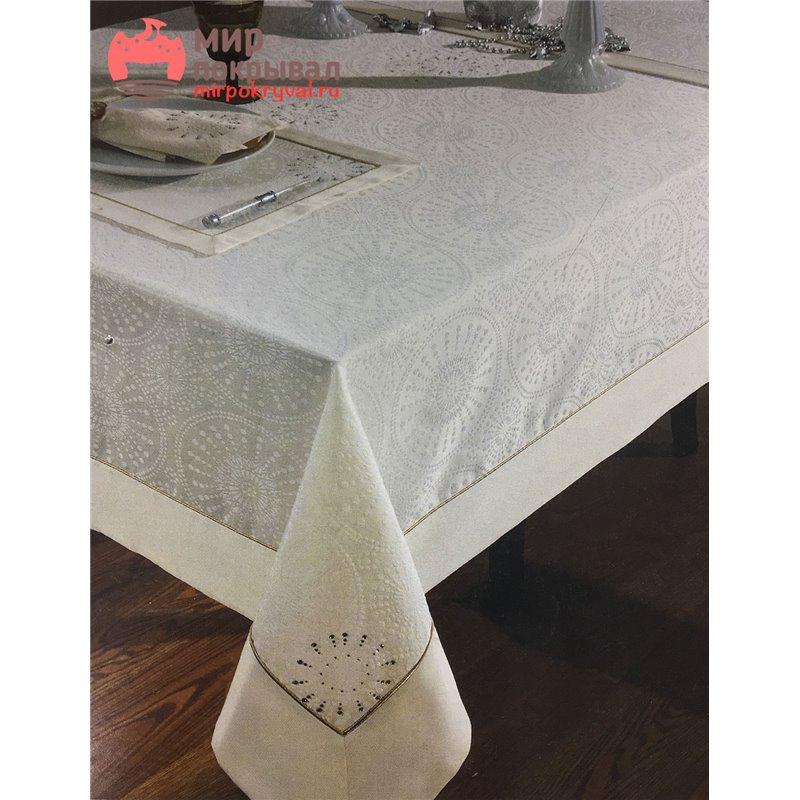 Скатерть с салфетками Maison D'or Baroque 3 -w/crystal silver lurex