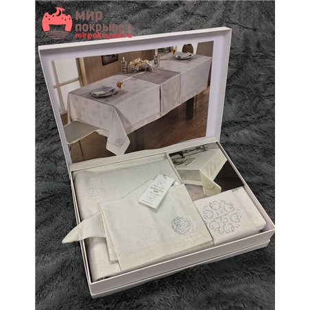 Скатерть с салфетками Maison D'or Baroque 3 -w/crystal silver lurex
